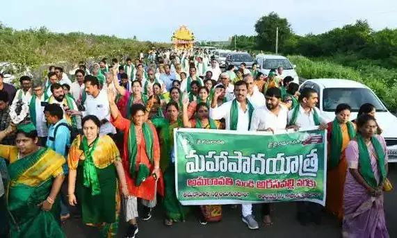 Amaravati farmers begin Maha Padayatra with calls to quash 3 capitals
