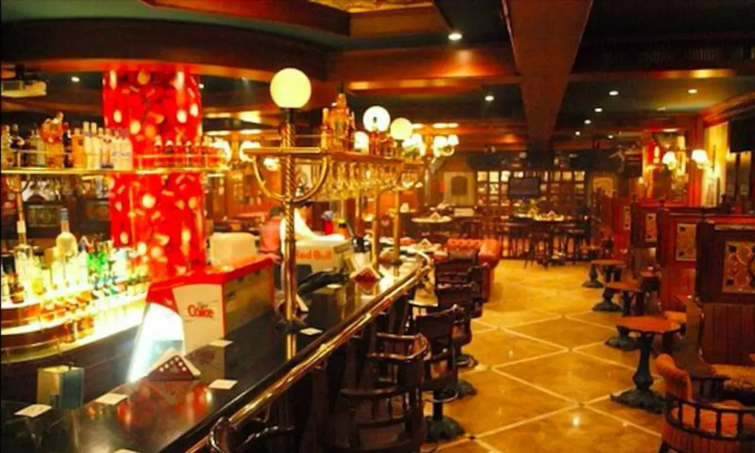 No music in Hyd pubs after 10 pm: Telangana HC