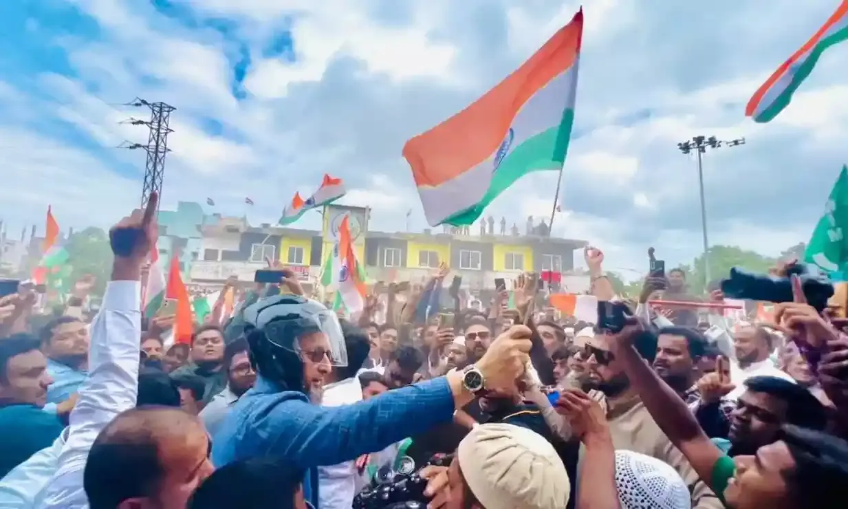 Razakars went to Pakistan, Wafadars stayed in India: Owaisi