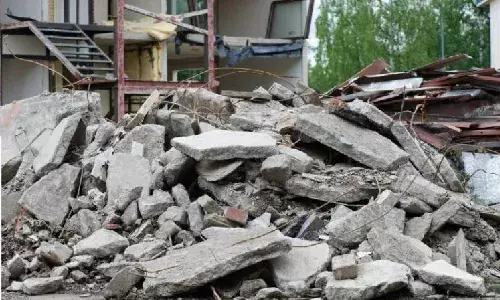 Kali Khaber building collapse: 12 rescued; GHMC declares structure unsafe