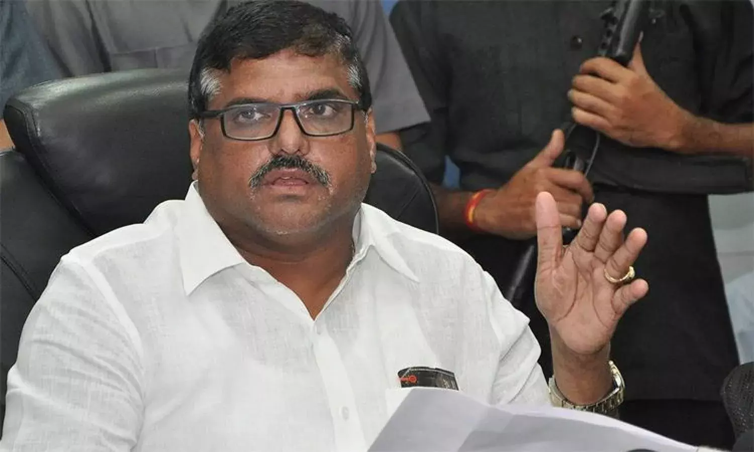 Form special panel for 3 capitals:  Botsa Satyanarayana to elected representatives