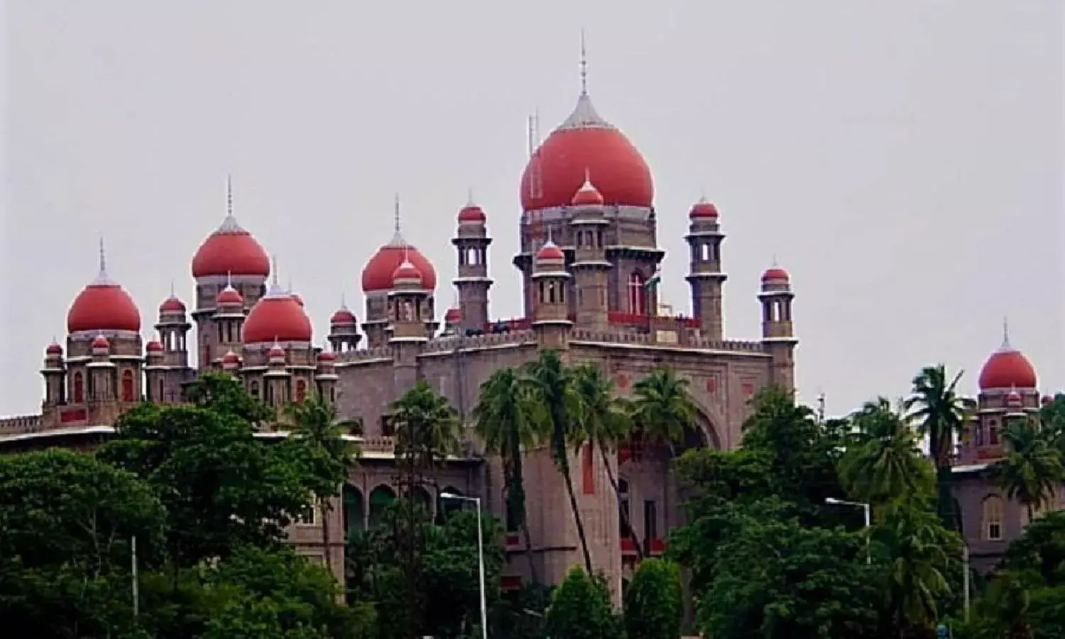 Telangana HC directs police to book pubs violating no music after 10 PM orders