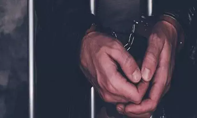 2 held for running fake call center in Hyd