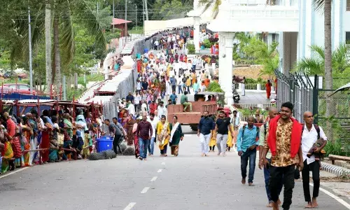 Peratasi Saturday: Huge rush at Tirumala temple; pilgrims wait 30 hours for darshan