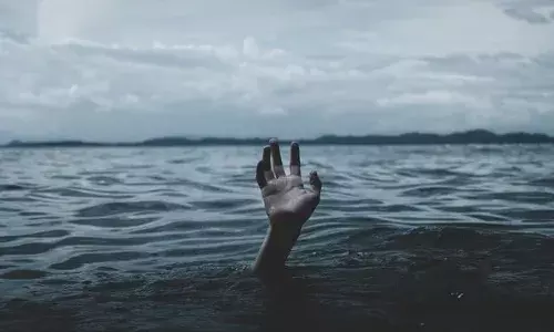 Srikakulam:12YO sets new example of bravery, jumps into stream to save sister; dies