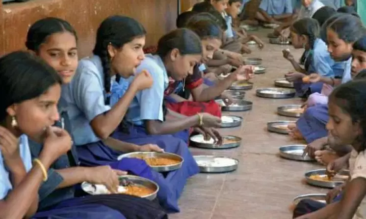 Jagan reviews education dept, asks officials to improve quality of food for students