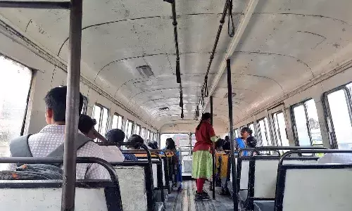 Is TSRTC losing customers?: 45.75% fewer bus passes sold in 2021-22
