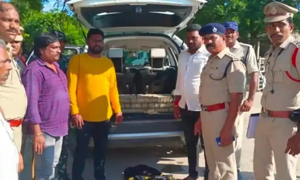 Munugode by-poll: dynamic teams introduced first time; Rs 1.5 Cr, 290 liters liquor seized