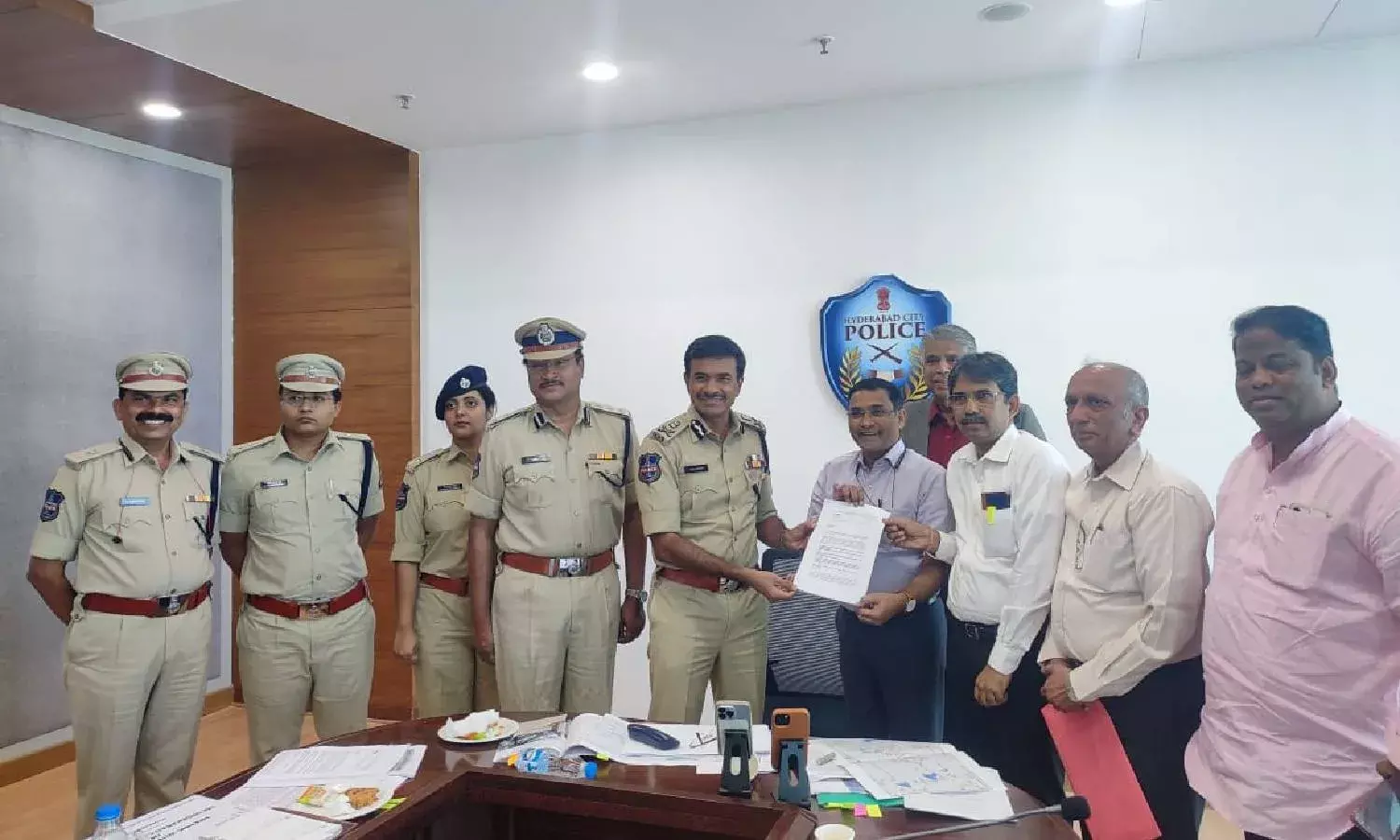 Road closure: Residents of Secunderabad Cant seek help of Hyd CP C.V Anand