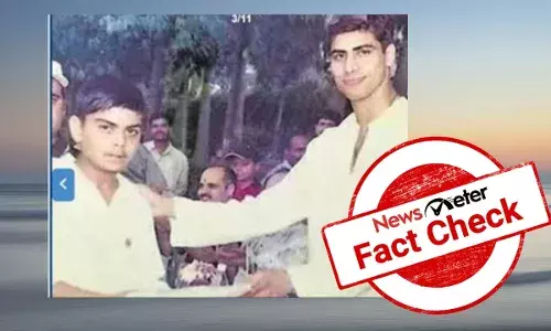 Is this an old photo of young Virat Kohli with new UK PM Rishi Sunak?