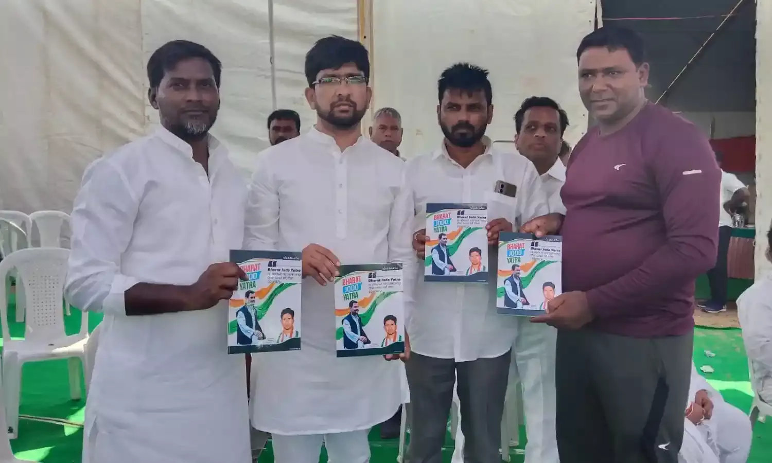 Bharat Jodo Yatra now on notebooks, Mahabubnagar Cong leaders memorialize Yatra