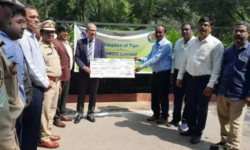 NMDC adopts two tigers in Hyd zoo for a year