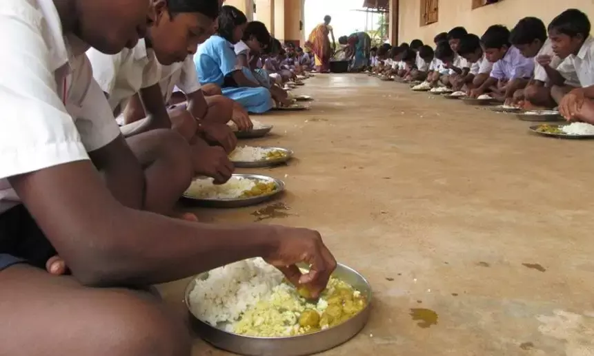 Jangaon: 20 KGBV students taken ill; lizard found in chutney