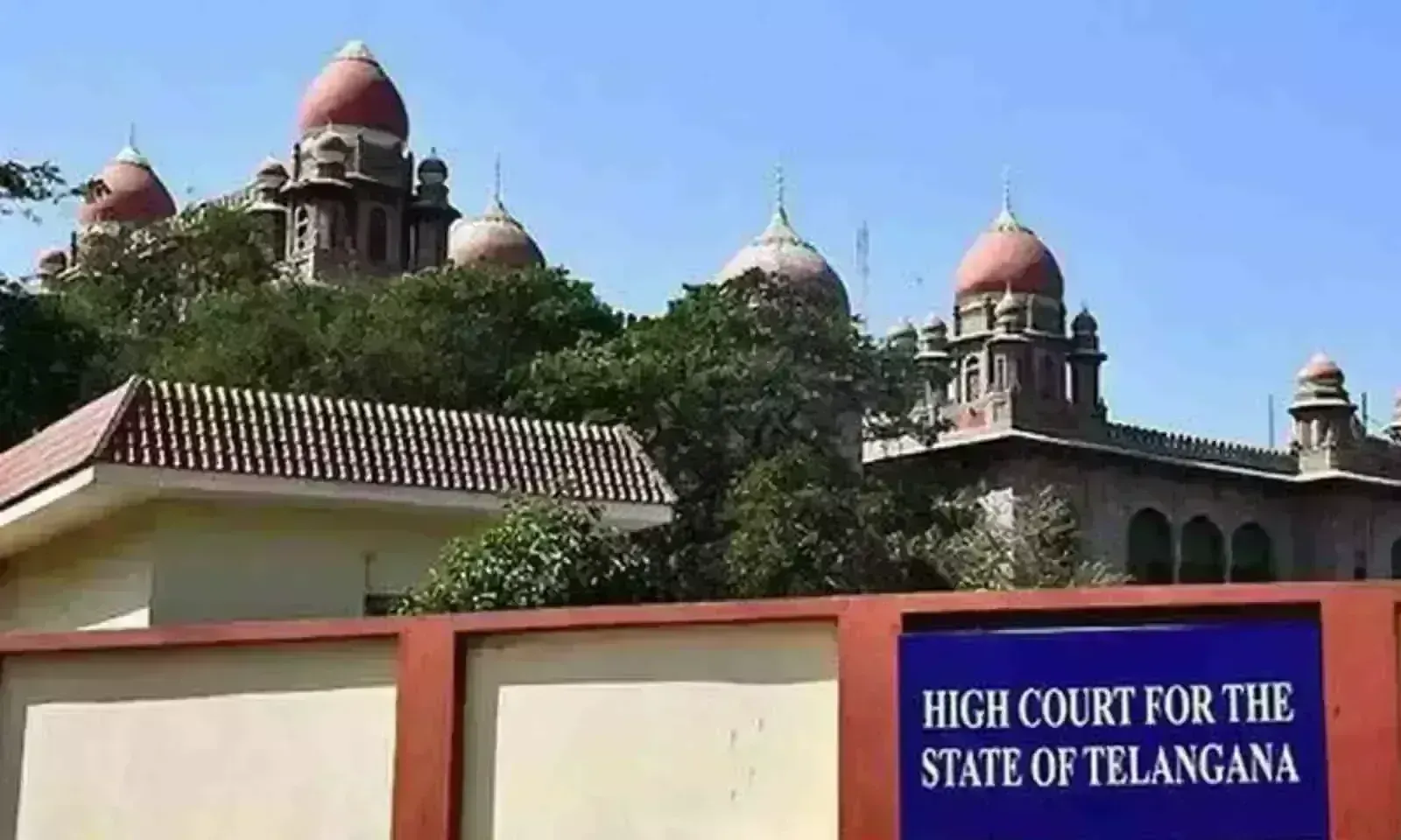 `Mockery of proceedings: TS HC dismisses PIL, fines petitioner Rs 1L