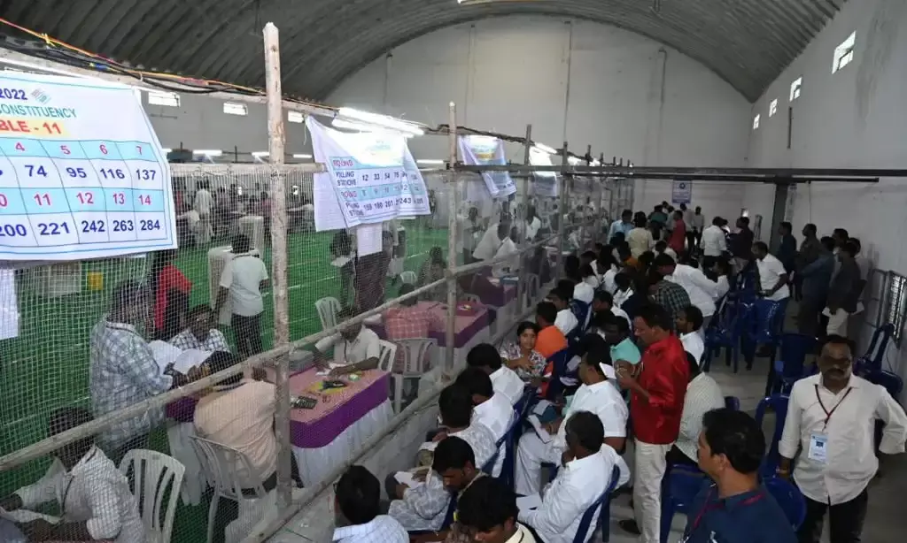 Live updates  Munugode bypolls: TRS leading after round 15 of counting