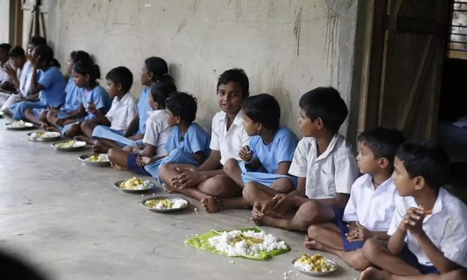 Sangareddy: 35 KGBV students fall sick after food poisoning; principal, 5 mess staff fired