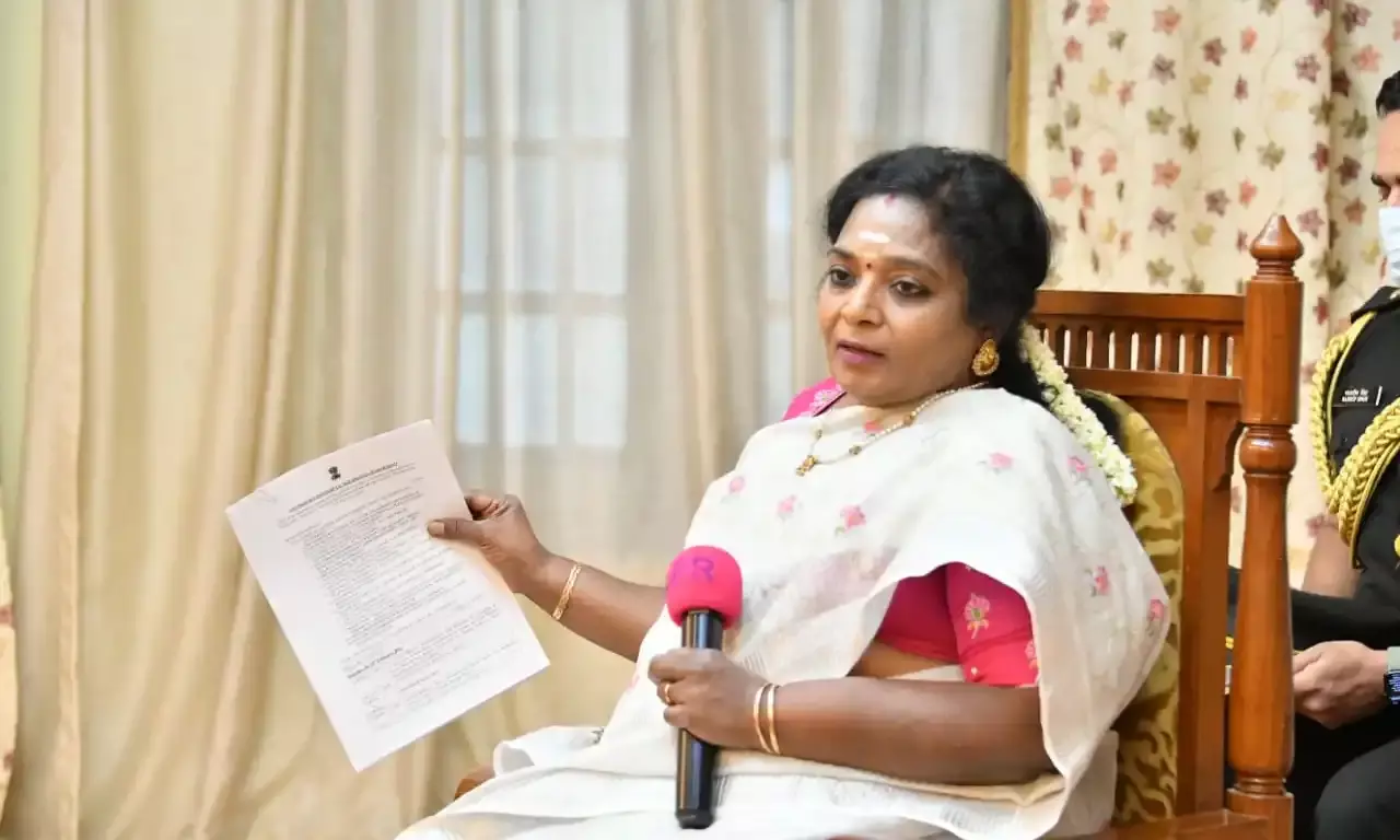 TS govt wrongly claiming that I am sitting on the Common Recruitment Bill: Guv