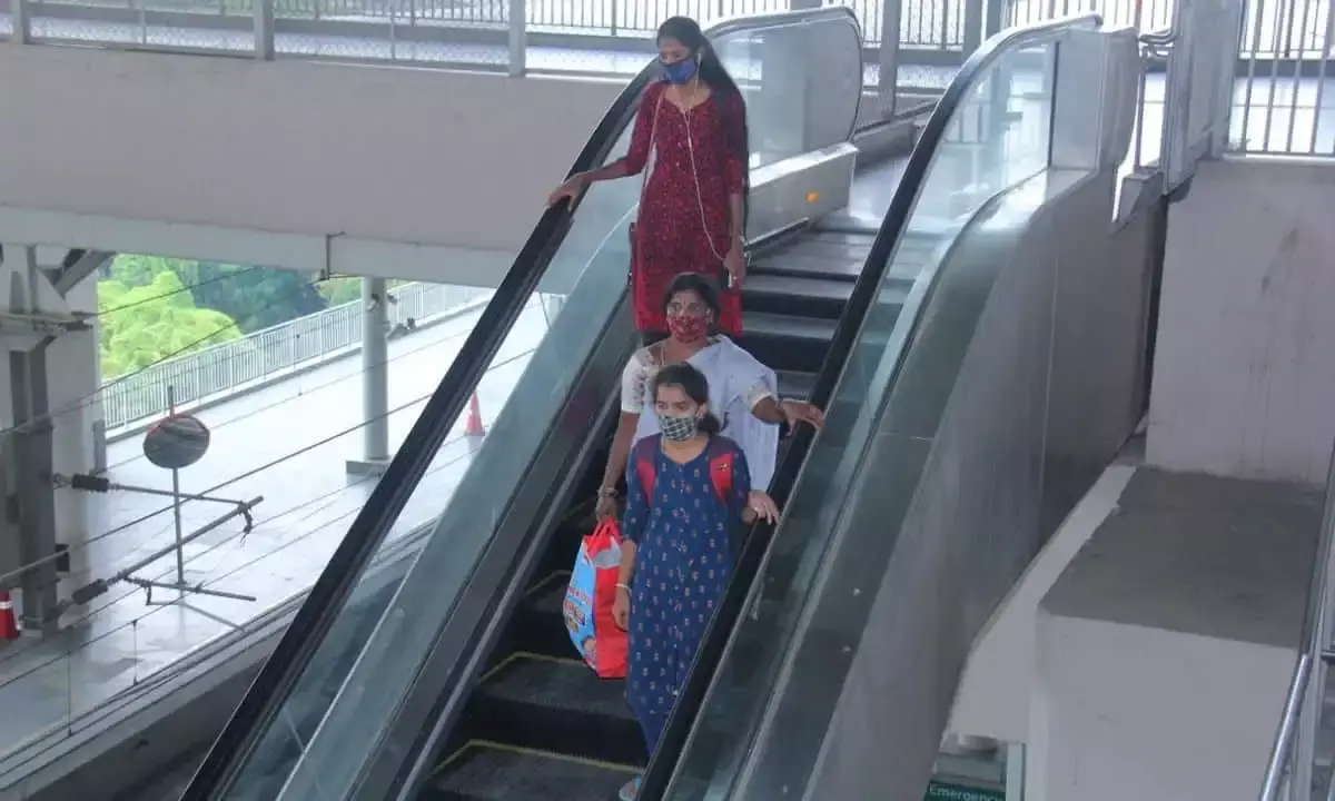 Teen injured at Hi-tech metro station while riding escalator