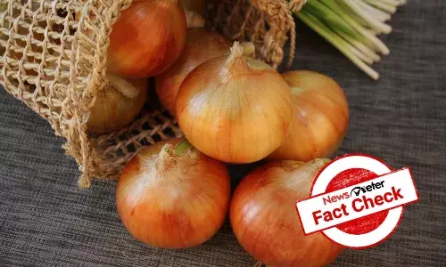 Does a sliced onion purify the air and keep sickness away?