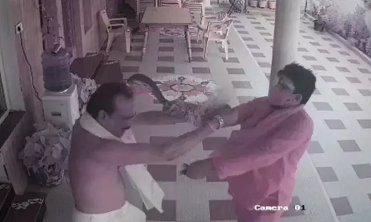 TDP leader Sheshagiri Rao attacked by alms seeker in Kakinada