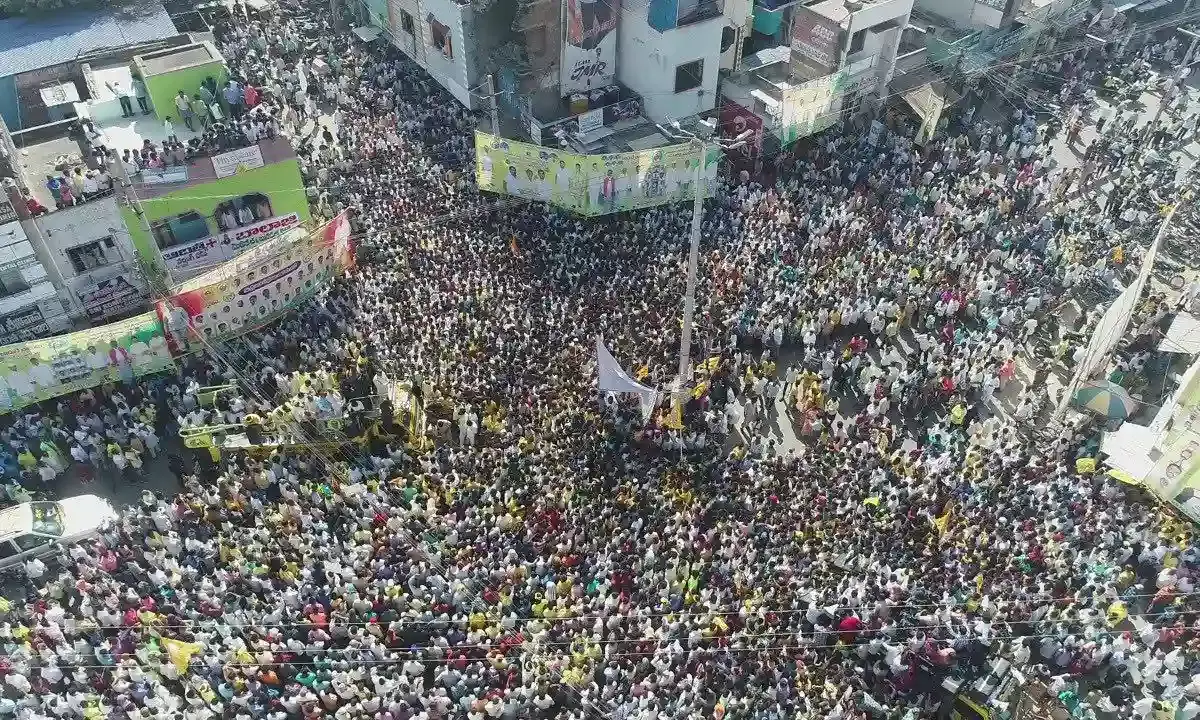 No progress in AP, says Chandrababu Naidu in a roadshow at Adoni