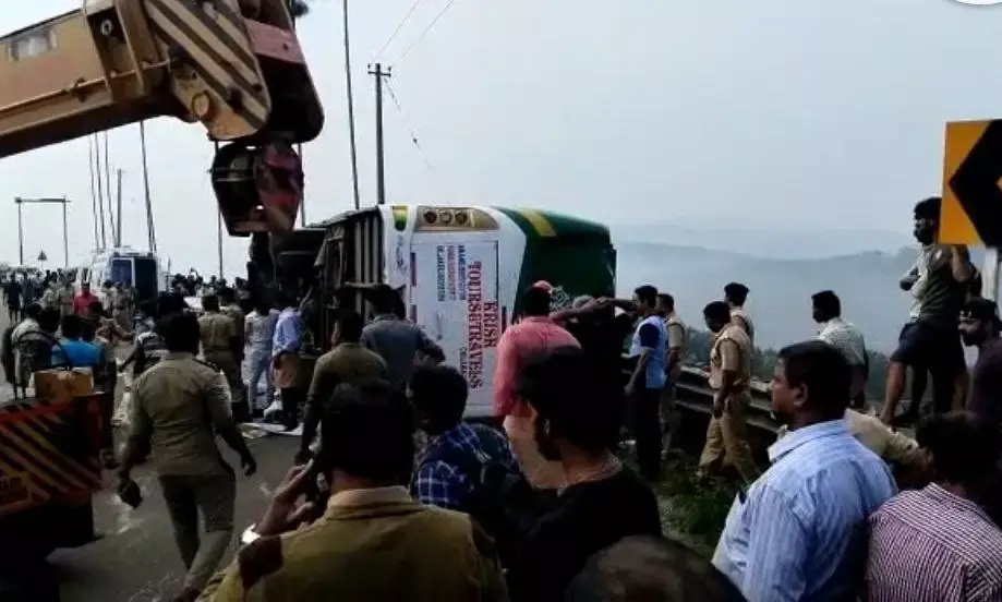 Pilgrimage turns into tragedy: 18 Ayyappa devotees from AP injured in Kerala road mishap