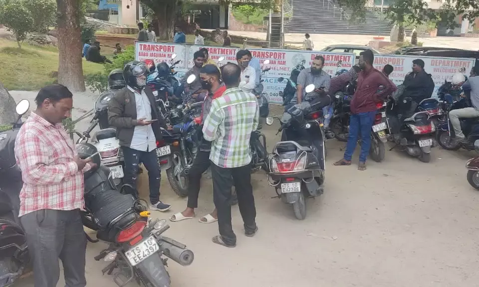 50 Rapido, Ola bike taxis seized by Hyd RTO for improper number plates