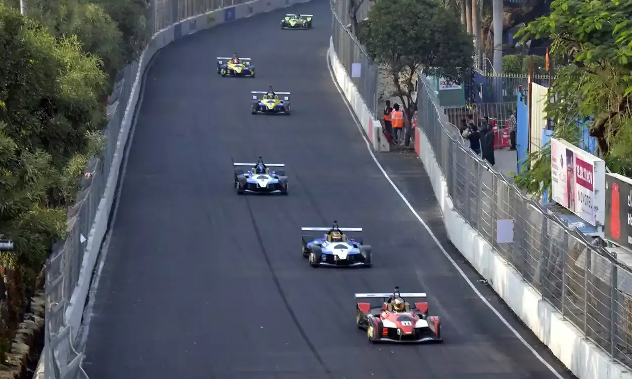 Indian Racing League: Hyderabad gears up for another `fast and furious weekend