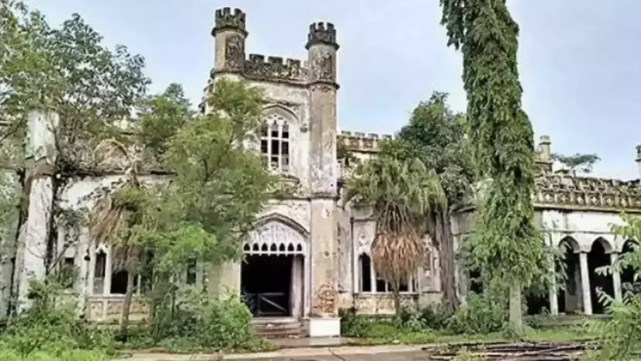 Hill Fort restoration: HC summons chief secy Somesh Kumar to appear before court