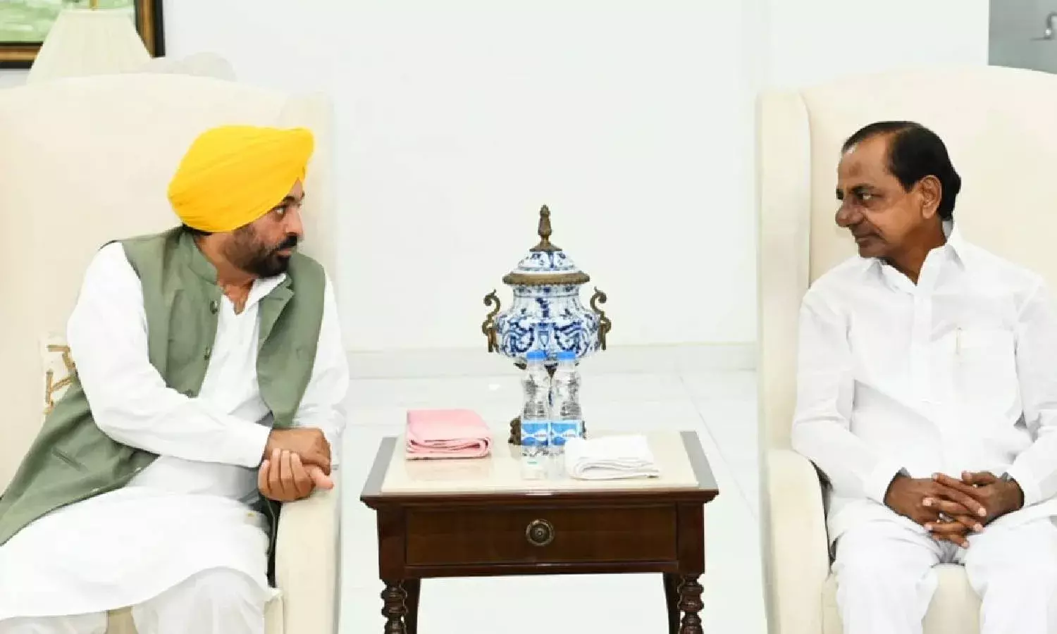 An enemys enemy is a friend: Punjab CM Bhagwant Singh Mann meets KCR