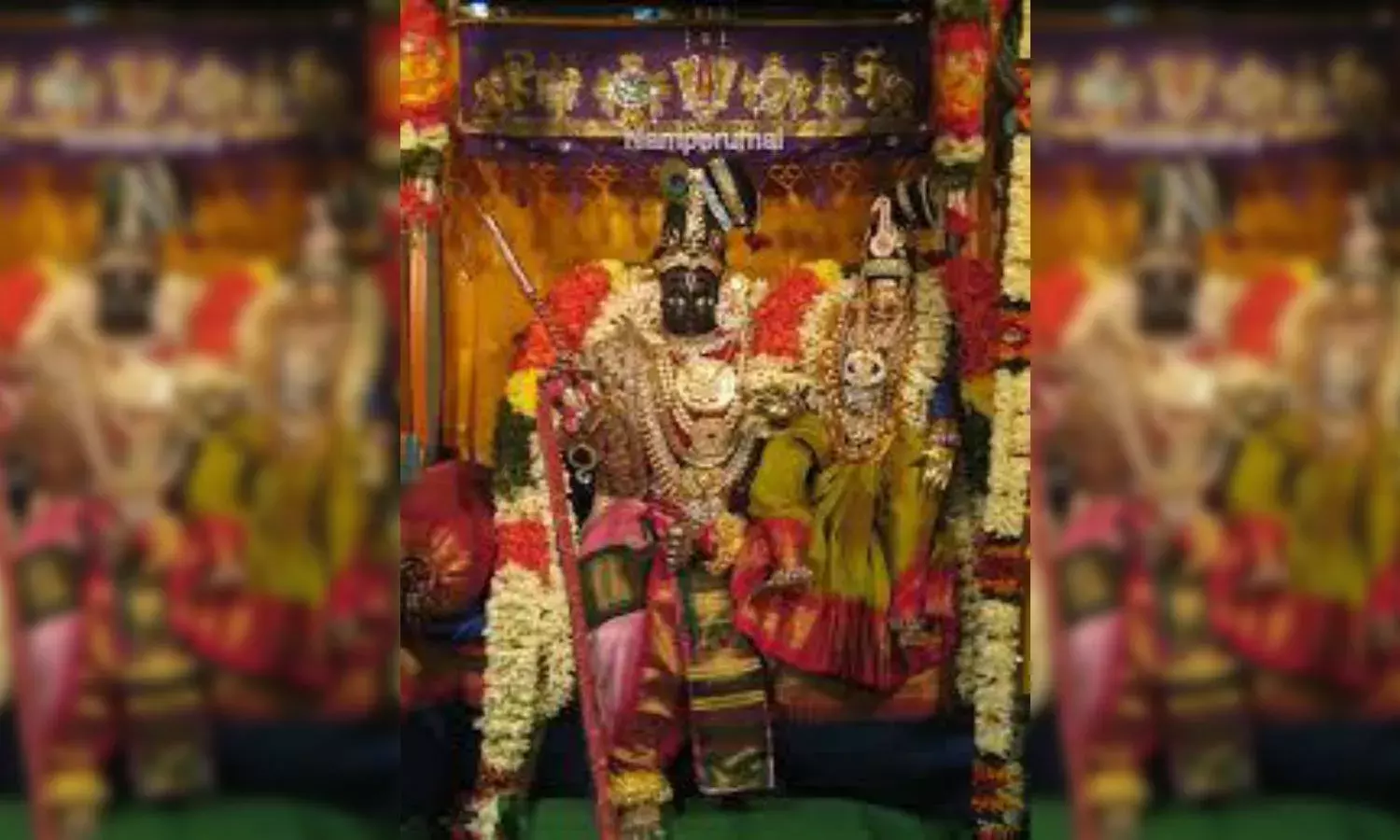 Naaraayanas crown is decorated with Tulasi garlands