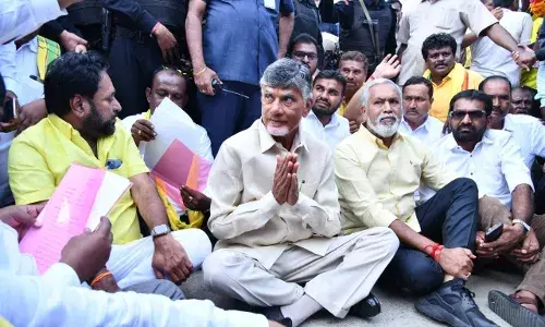 Naidu says Jagan behind polices attempt to thwart his Kuppam roadshow