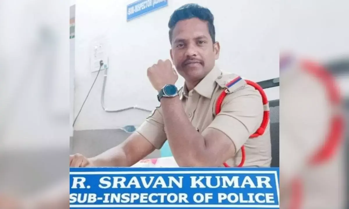 Bahadurpura SI caught red-handed taking bribe