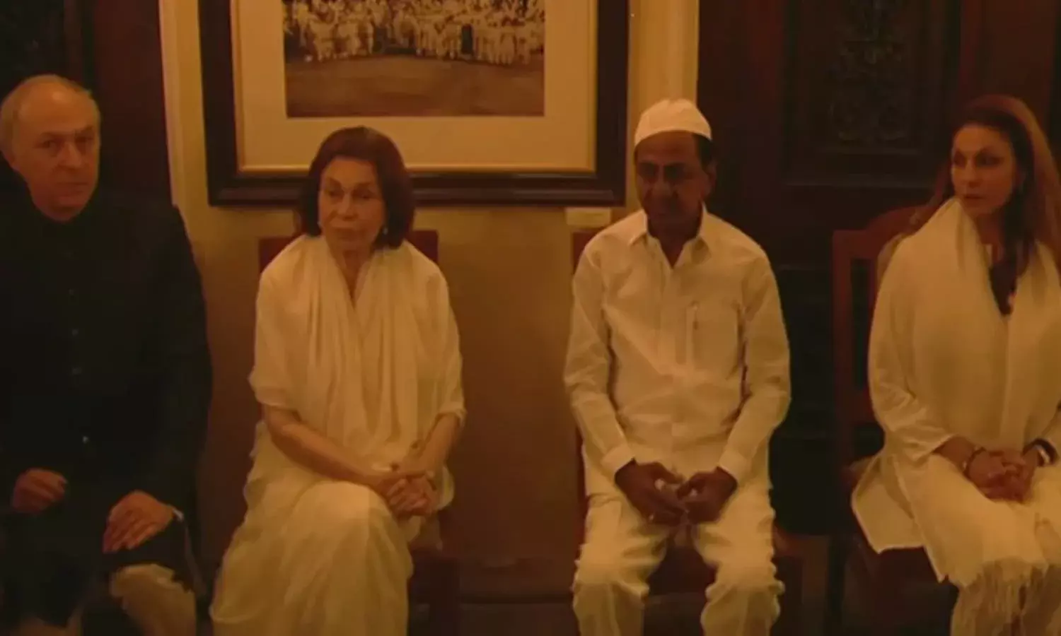 Mukarram Jah comes home for the last time: KCR pays tribute to Hyderabad’s last Nizam