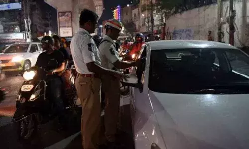 Vizag: Traffic police launch crackdown, suspendĀ 1,140 licenses for drunken driving