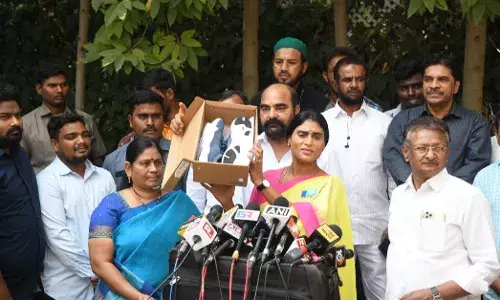 YS Sharmila gifts walking shoes to KCR, asks him to walk with her