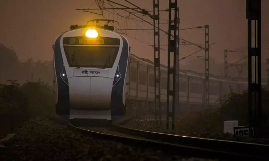 Vandhe Bharat pelted with stones in Khammam; 2nd such incident since its launch