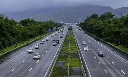 Highway driving: Here is list of  dos and donāts for motorists