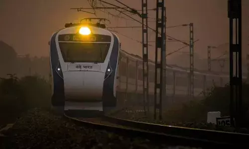 Vandhe Bharat pelted with stones in Khammam; 2nd such incident since its launch