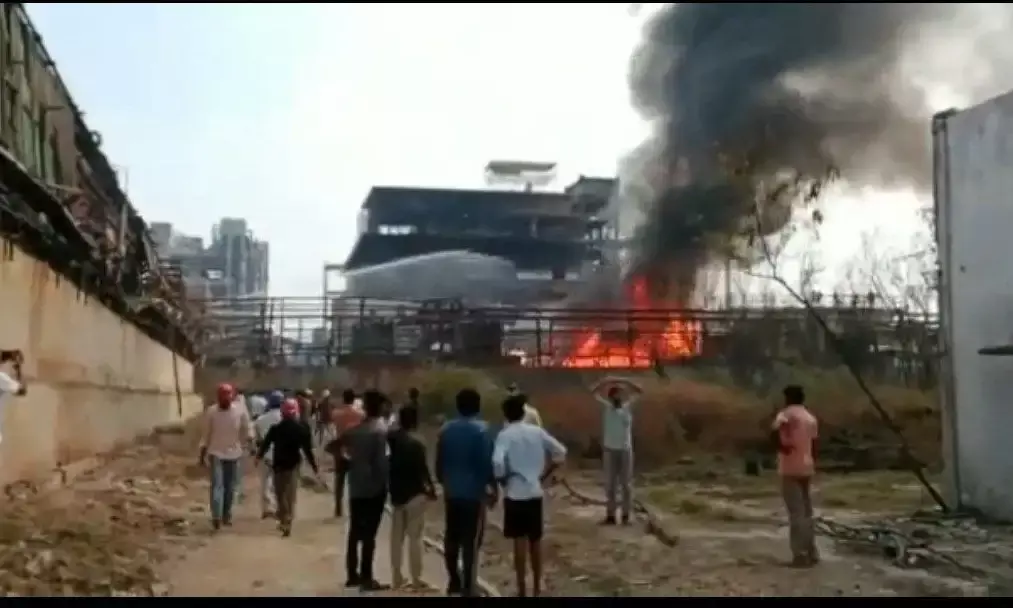 Fire at Pharmaceutical unit in Sangareddy