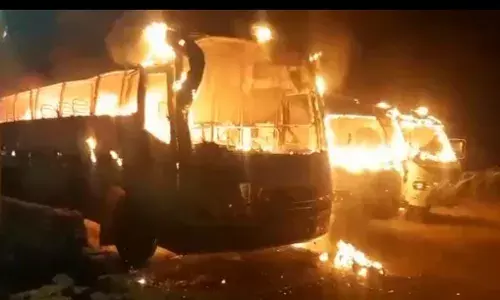Kukatpally: Fire breaks out at IDL Lake Ā parkingĀ  bay; 3 buses destroyed