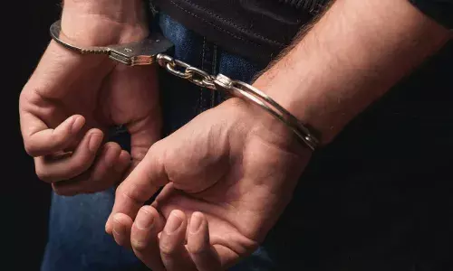 Mumbai drug peddler caught in Charminar with 40gms MDMA