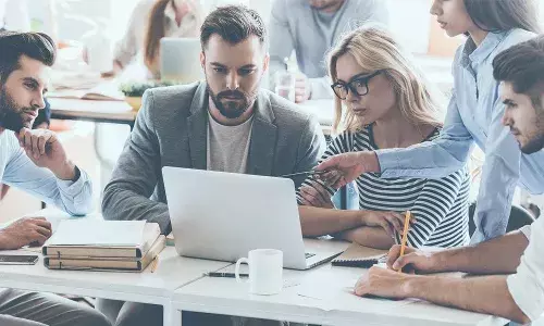 Striking the Right Balance: The Managers Dilemma in Implementing AI-Powered IT Automation