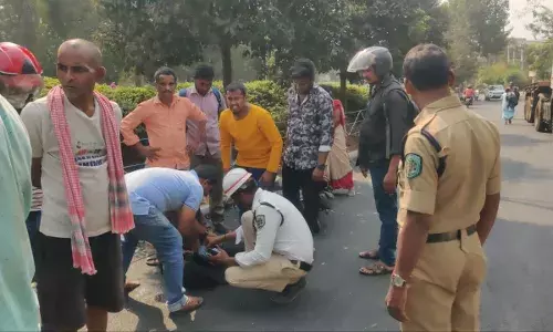 Kancharapalem traffic constable saves accident victim with CPR; video goes viral