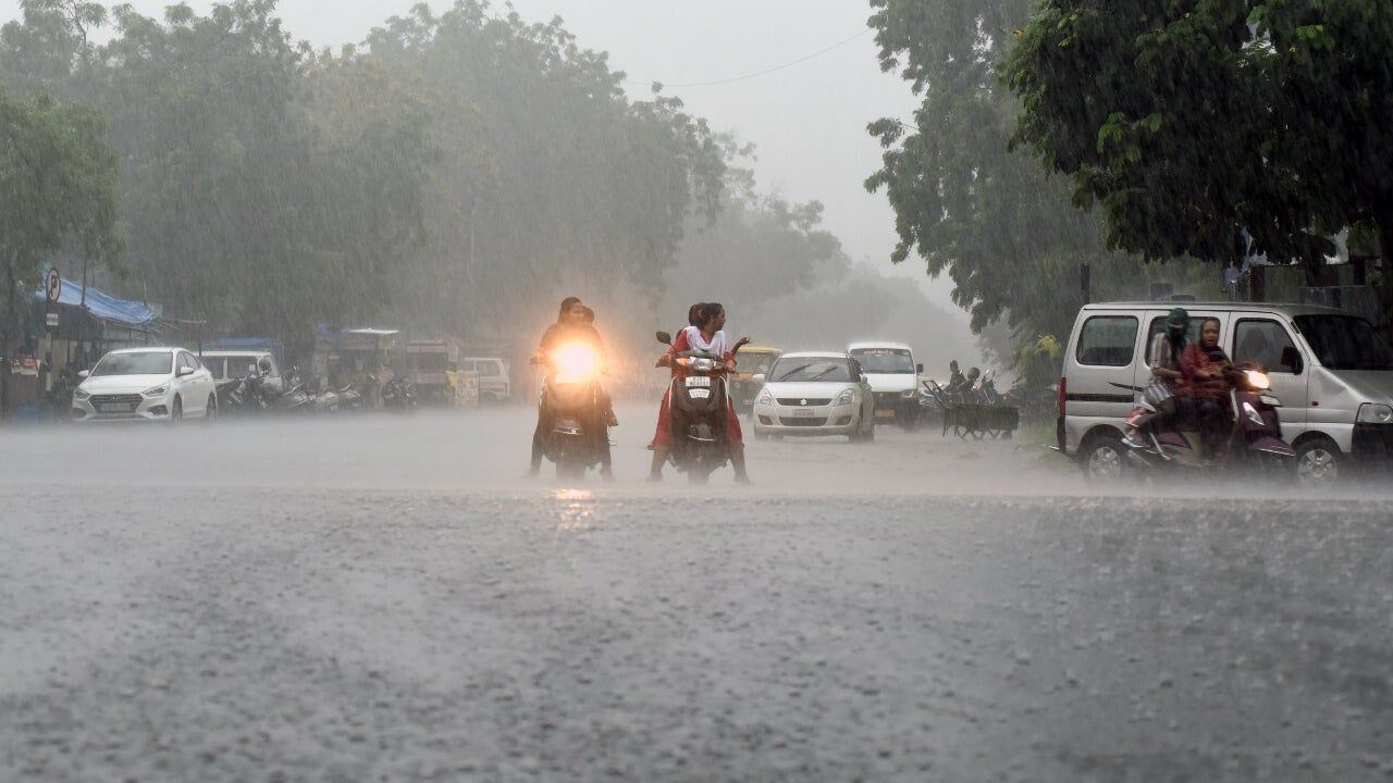 Unseasonal rainfall likely to continue, experts advise precautions ...