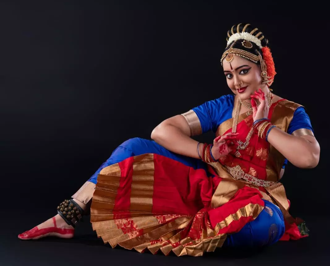 Pin by Classic Photography on Kuchipudi Photography Rangapravesam  Photoshoot Poses | Dance dresses, Bharatanatyam costume, Kathak costume