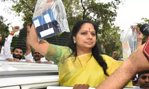 Delhi Liquor scam: Kavitha takes on ED; flashes old phones to negate `destruction theory’