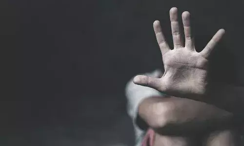 Hyderabad: Fed up with dowry demands, 22-year-old woman ends life