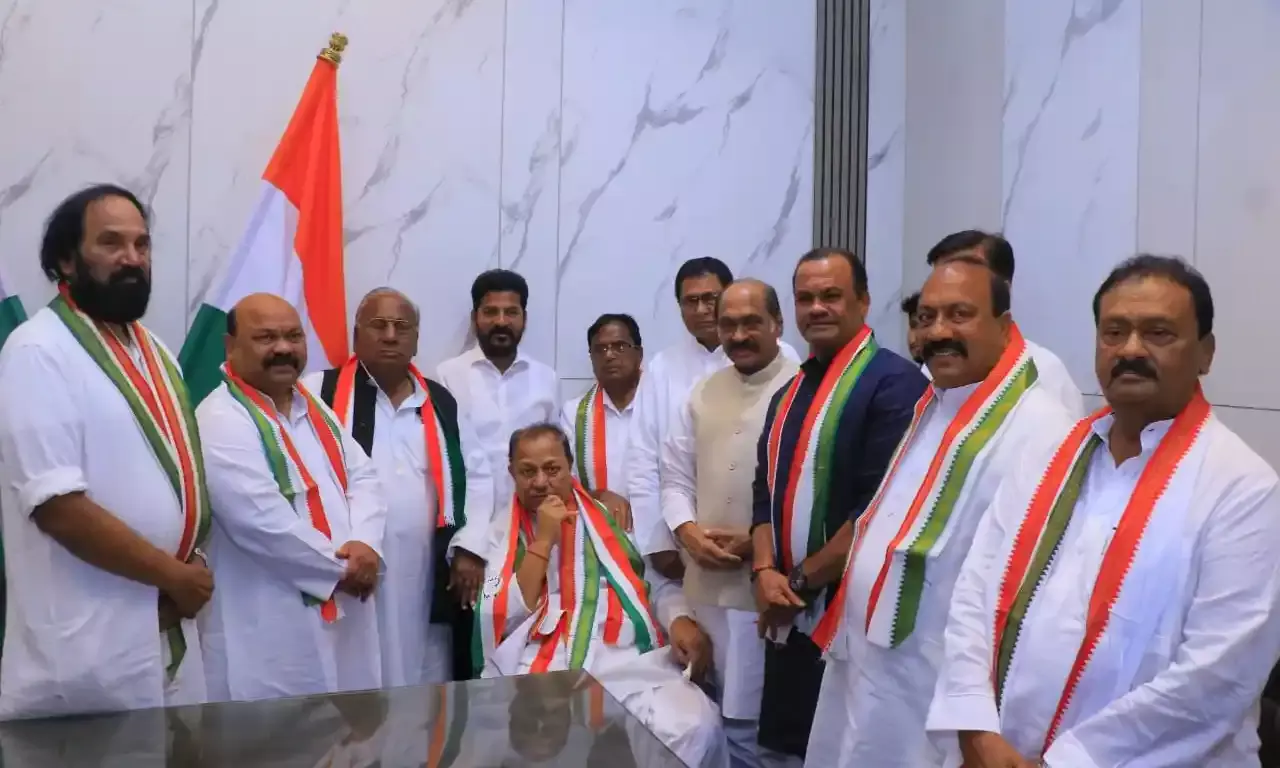 Senior Telangana Congress party leaders along with Dharmapuri Srinivas