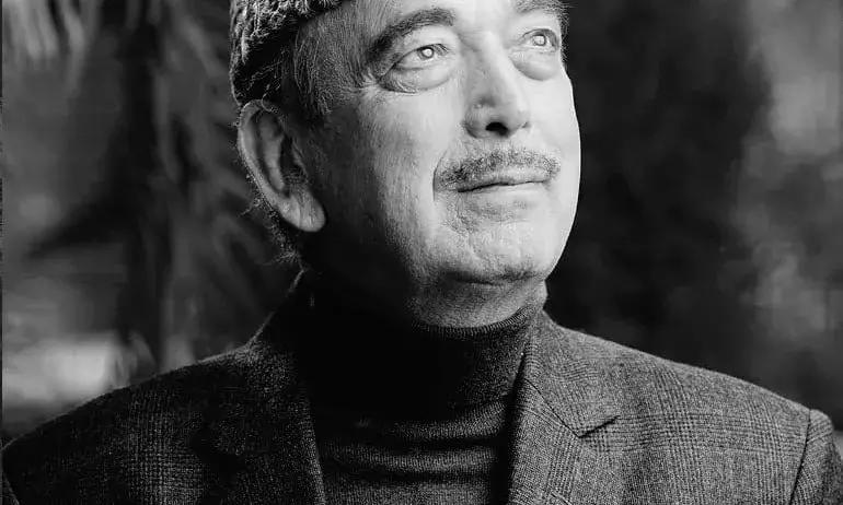 Azaad by Ghulam Nabi Azaad